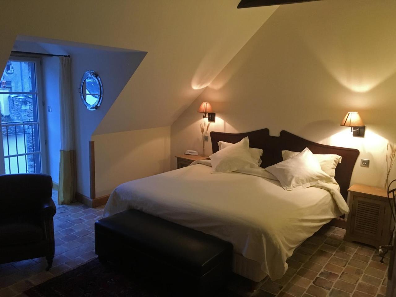 Hotel De France Mende Bagian luar foto